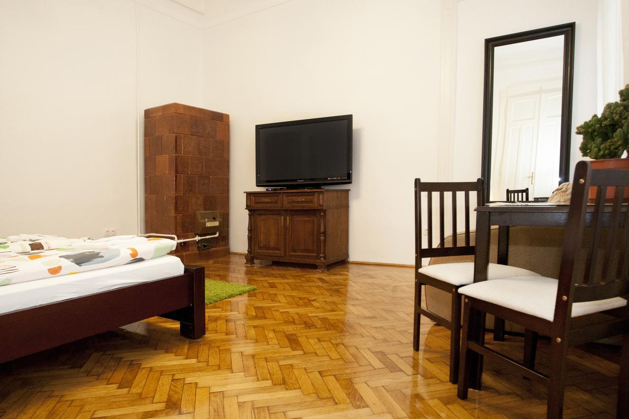 Ariel Studio Close To St. Stephen Basilica Budapest Exterior photo
